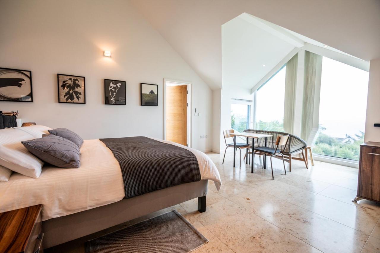 Ecton House Bed & Breakfast Нюпорт Екстериор снимка