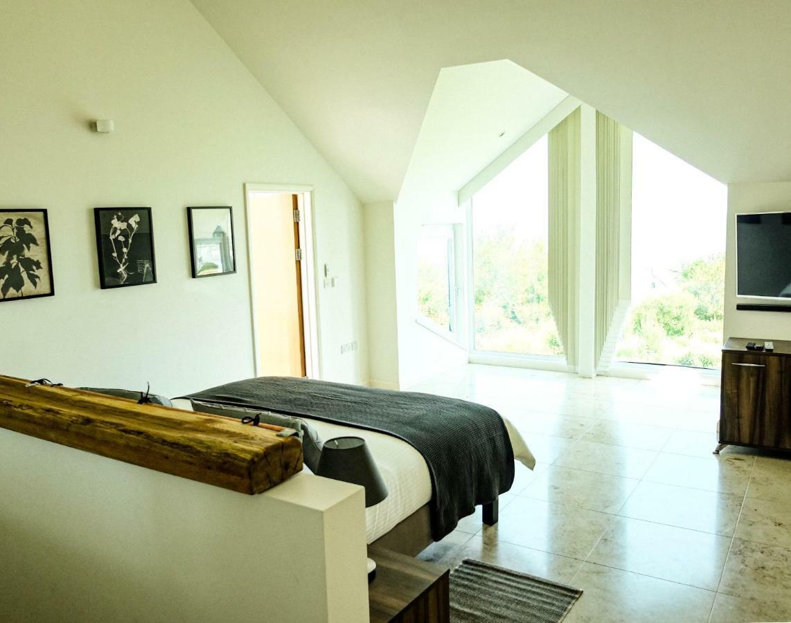 Ecton House Bed & Breakfast Нюпорт Екстериор снимка