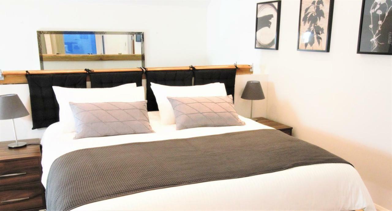 Ecton House Bed & Breakfast Нюпорт Екстериор снимка