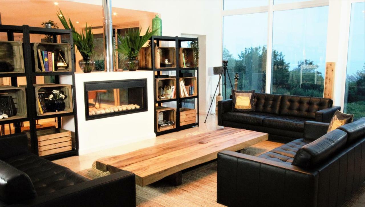 Ecton House Bed & Breakfast Нюпорт Екстериор снимка
